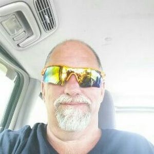 Meet your Posher, Derrick